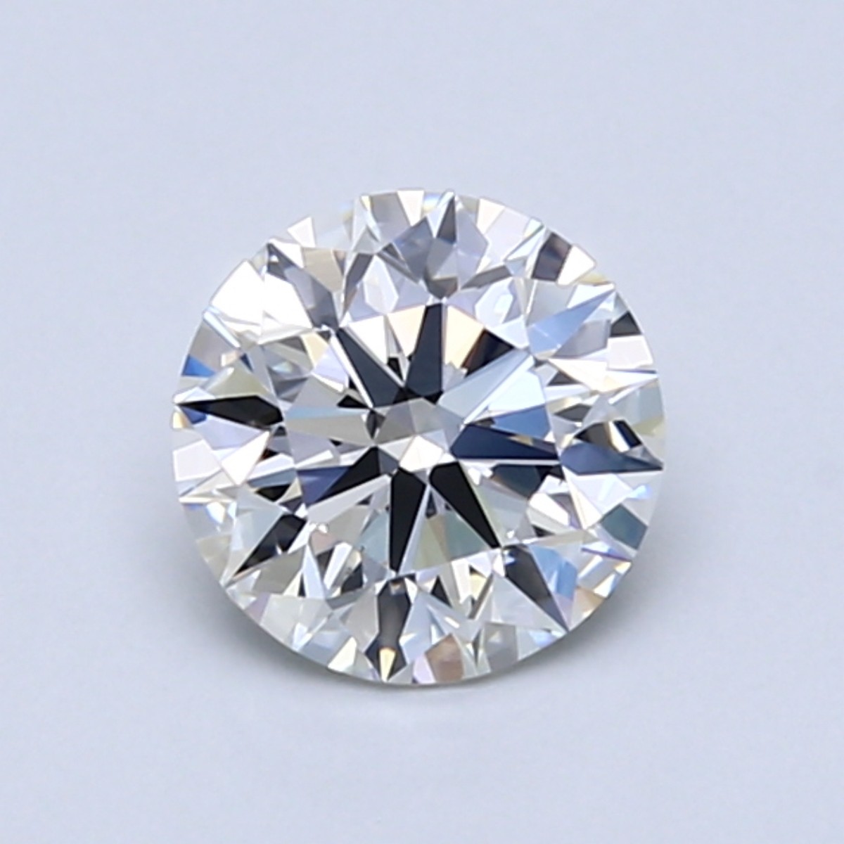 1 Carat D VS1 Diamond with Very Strong Fluorescence